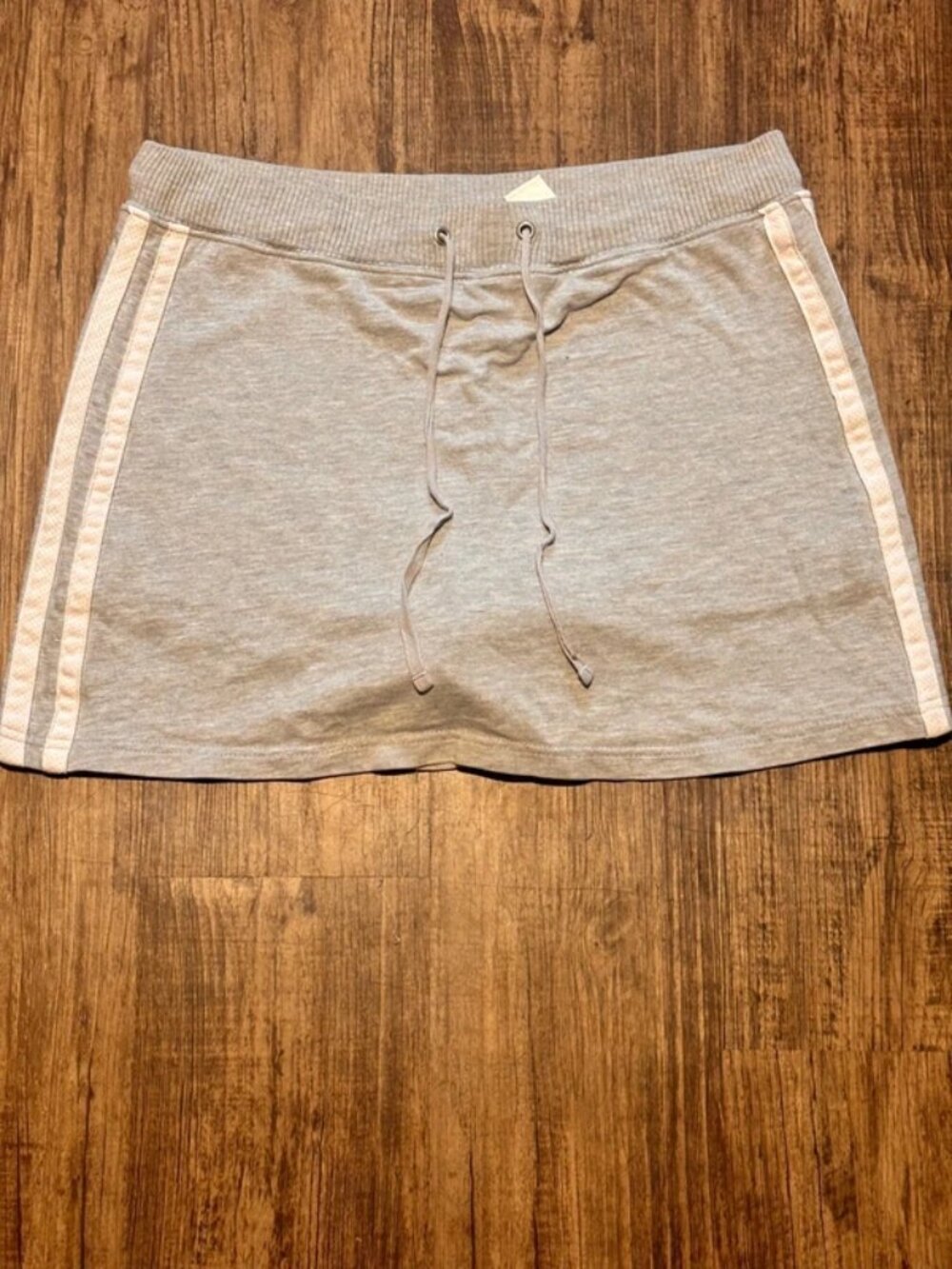 grey workout skort 👽